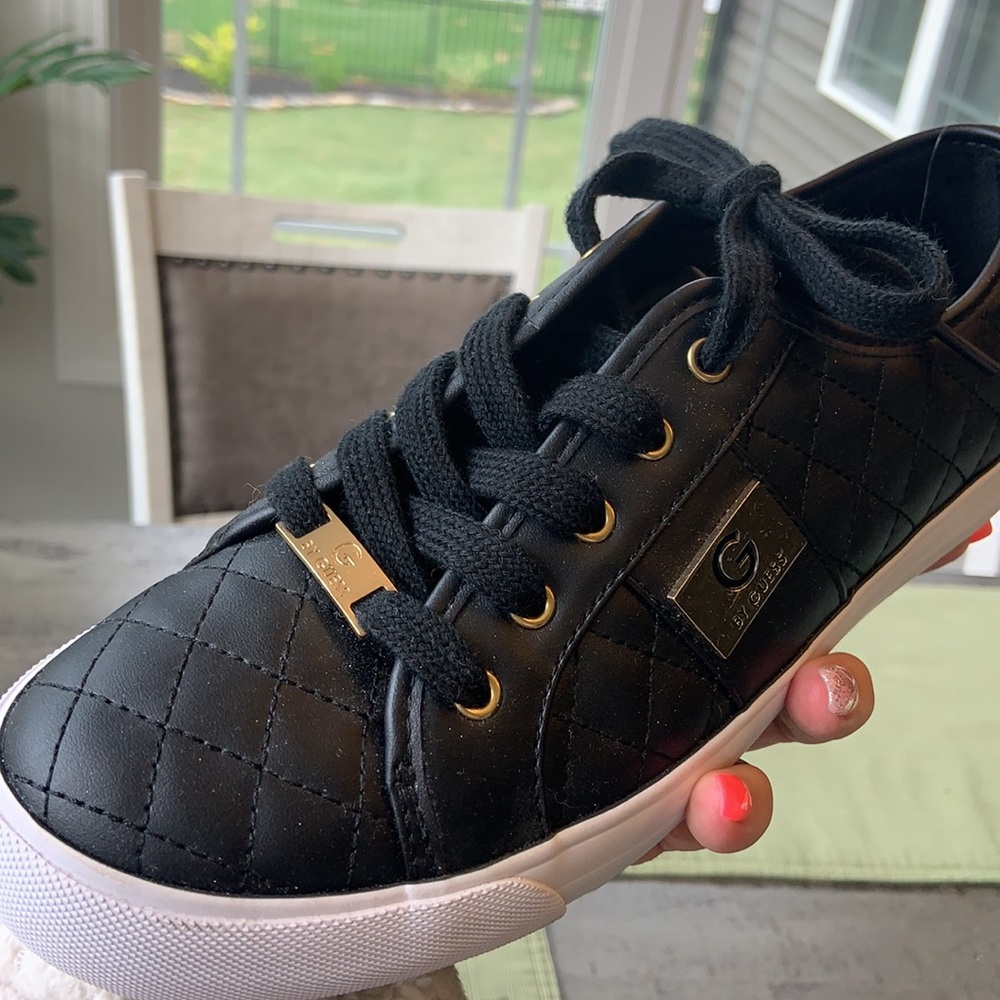 Shoes - Picture 5 of 6
